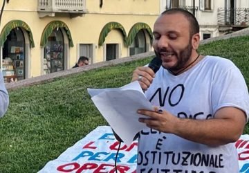 Gaetano Rotondo, presidente del Comitato Liberi Pensatori, durante un evento pubblico